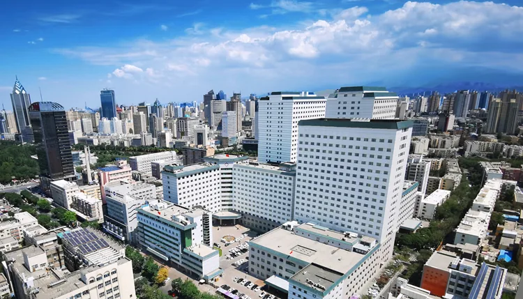 新疆维吾尔自治区中医院建筑外景